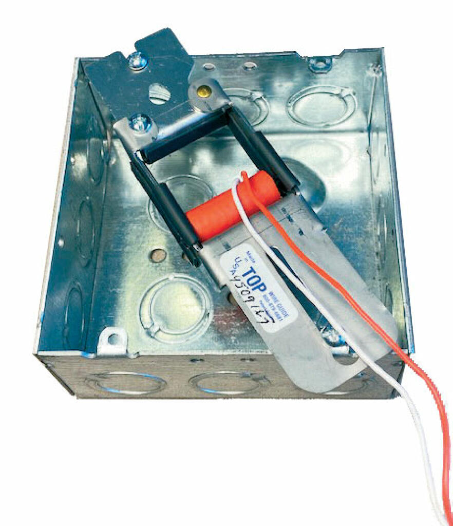 Top Wire Guide in junction box by Bergstrom Manufacturing